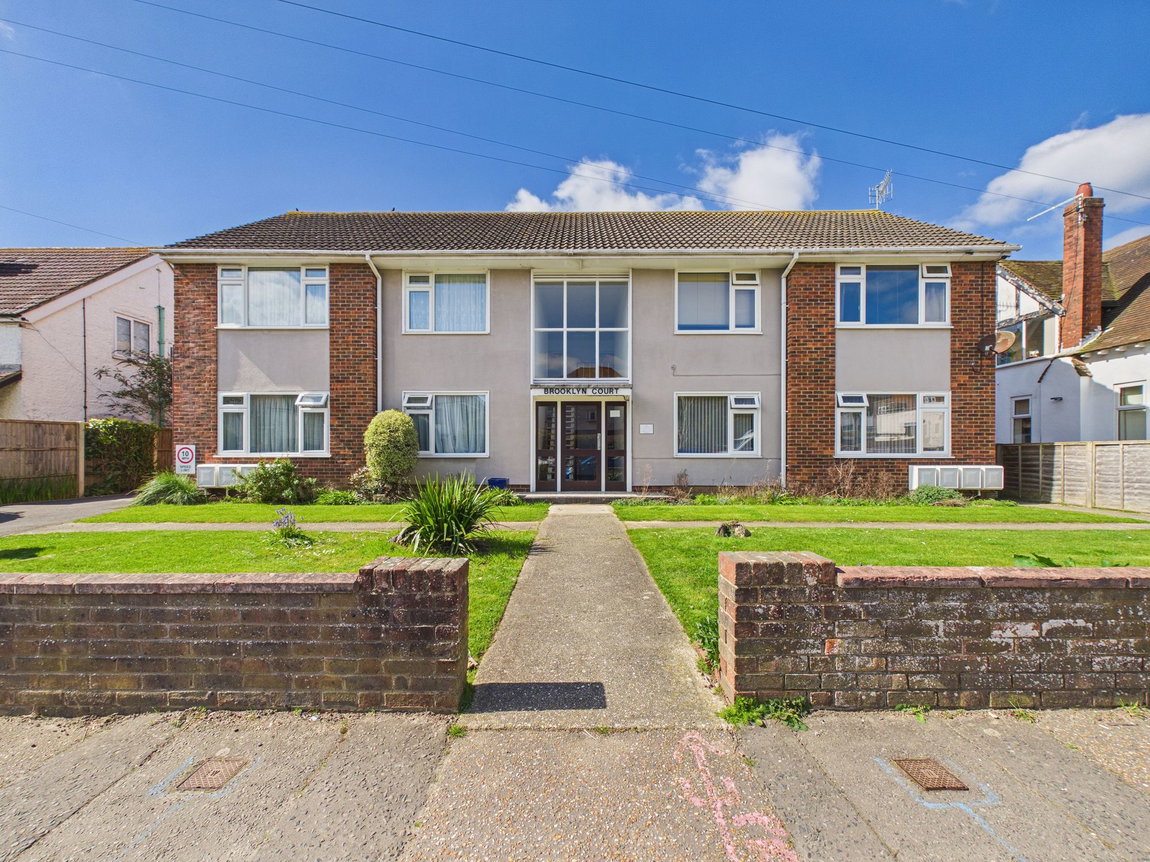 1 bedroom Flat For Sale