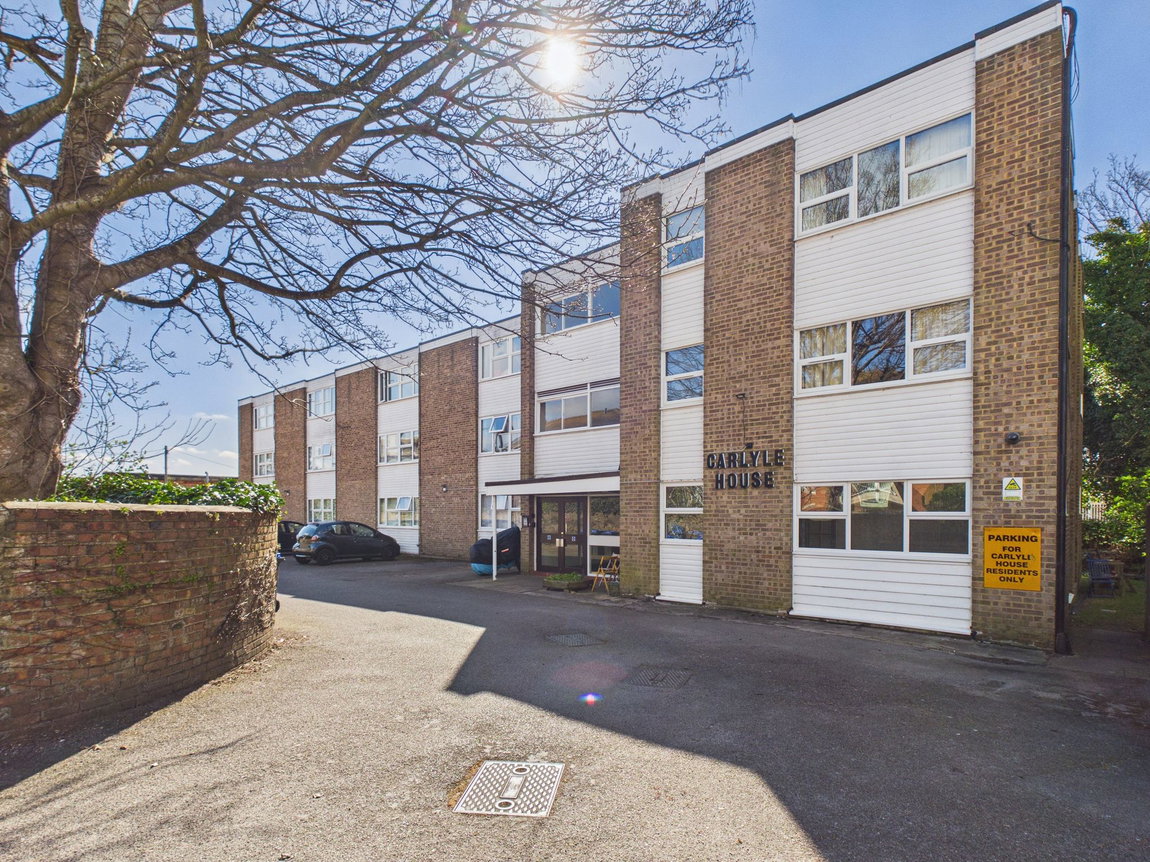 1 bedroom Flat For Sale