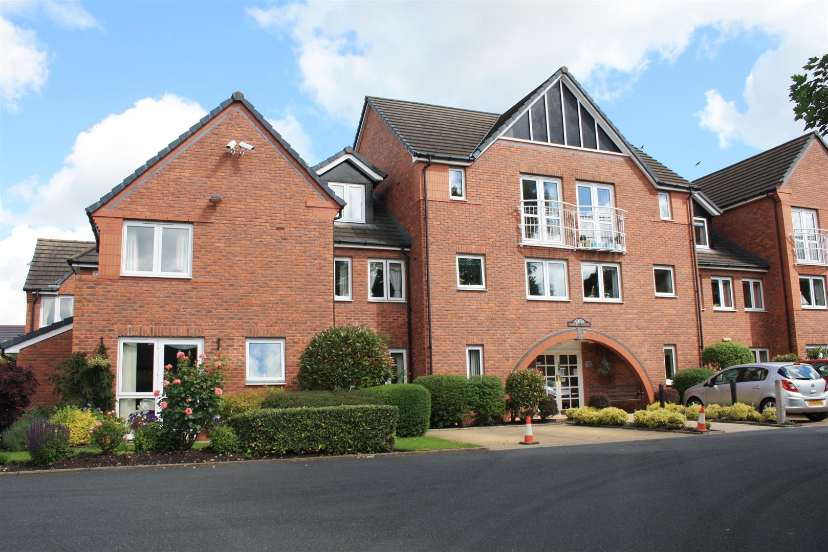 1 bedroom Apartment Under Offer