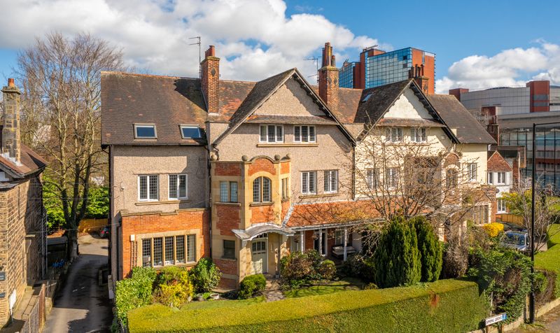1 bedroom Flat For Sale
