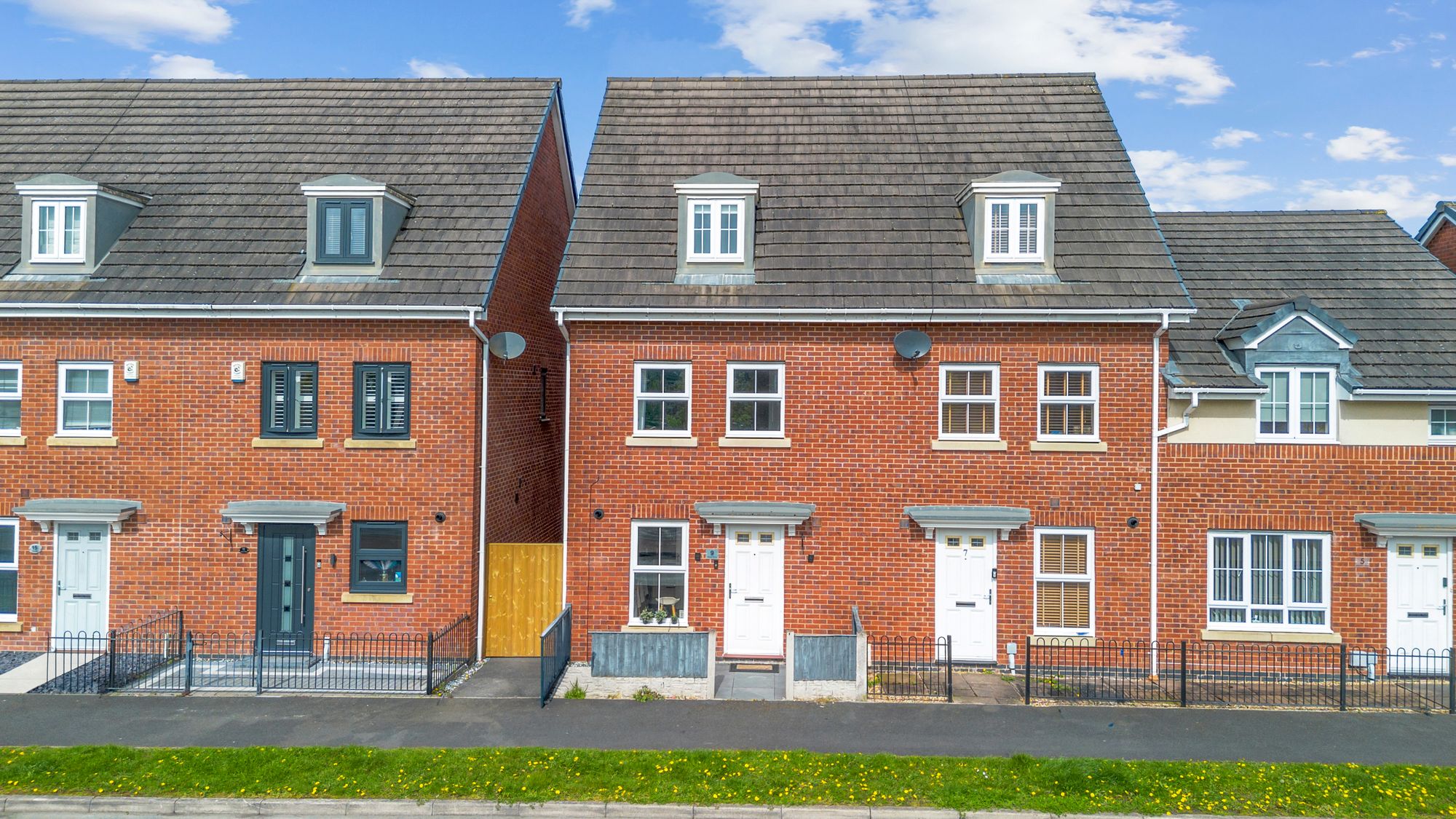 3 bedroom Terraced House Under Offer