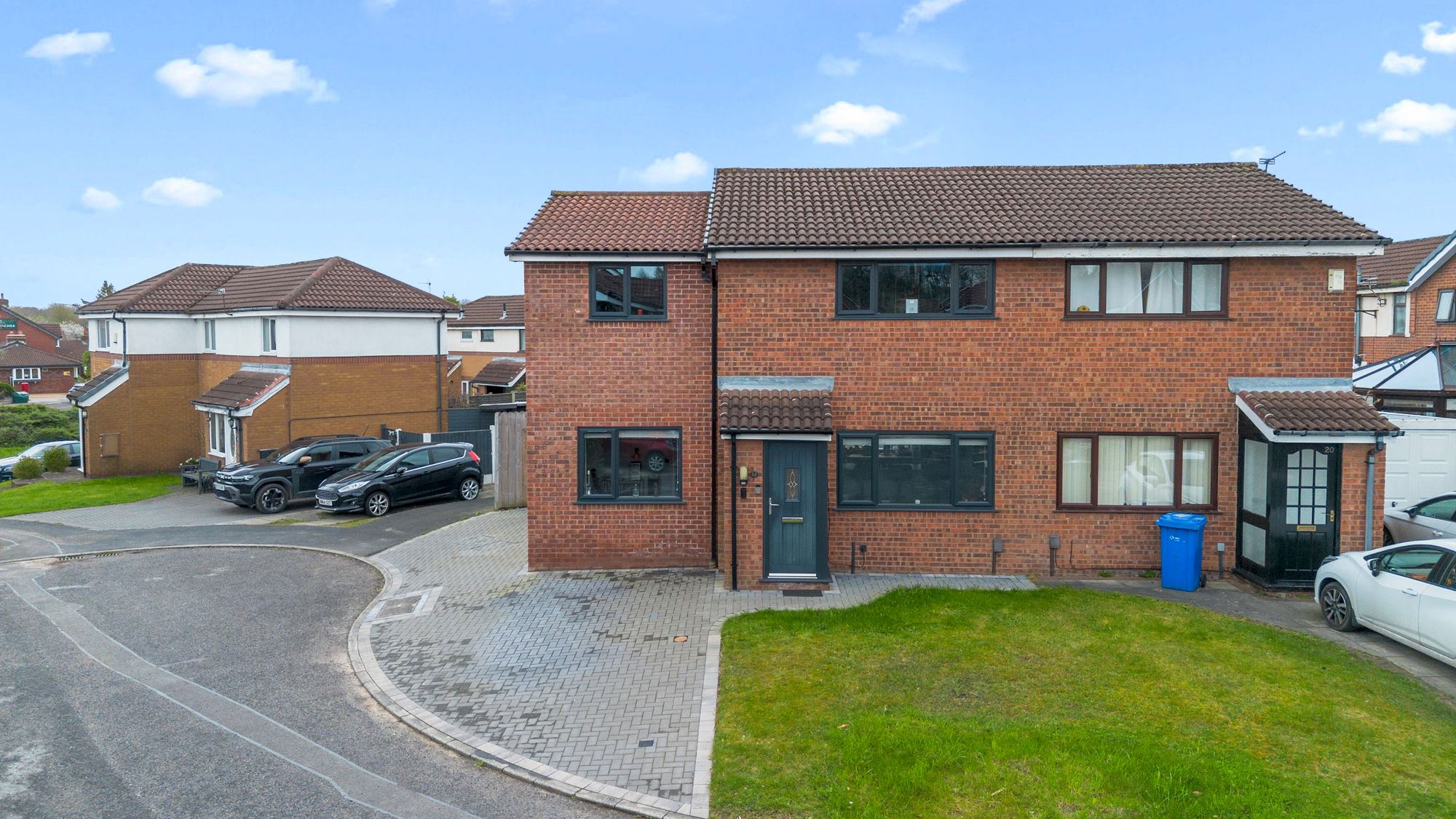 4 bedroom Semi-detached house For Sale