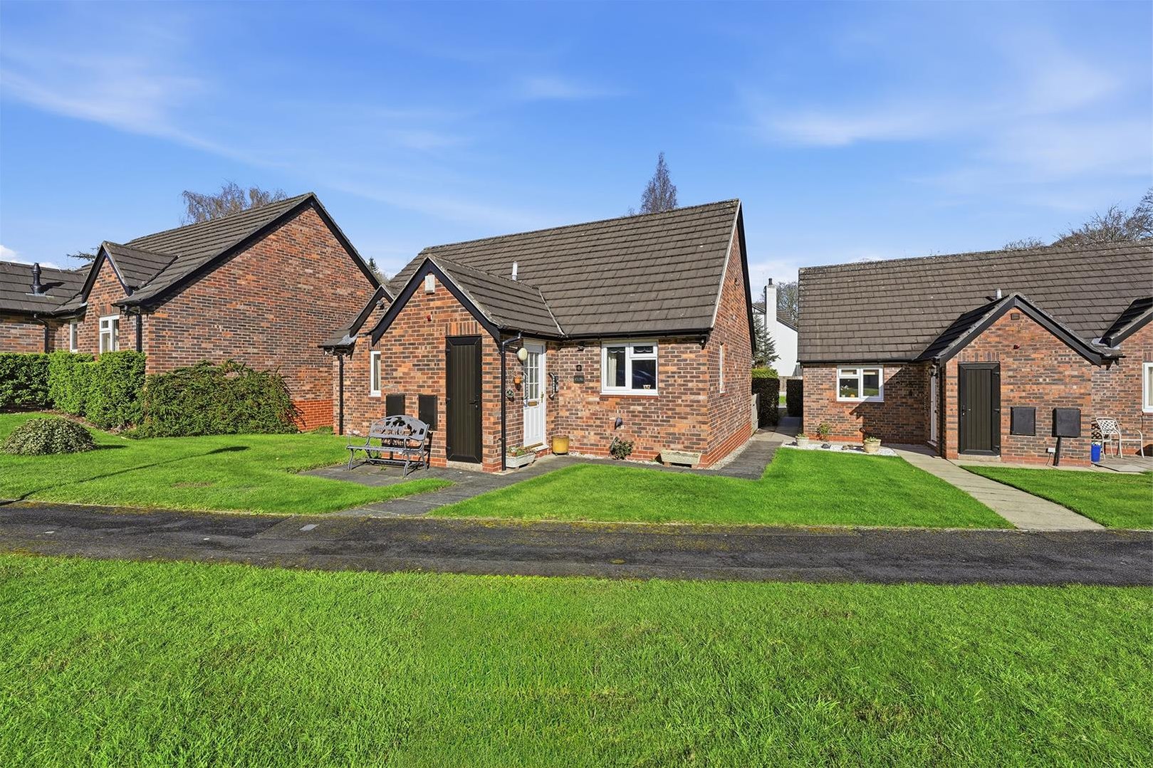 2 bedroom Bungalow Under Offer