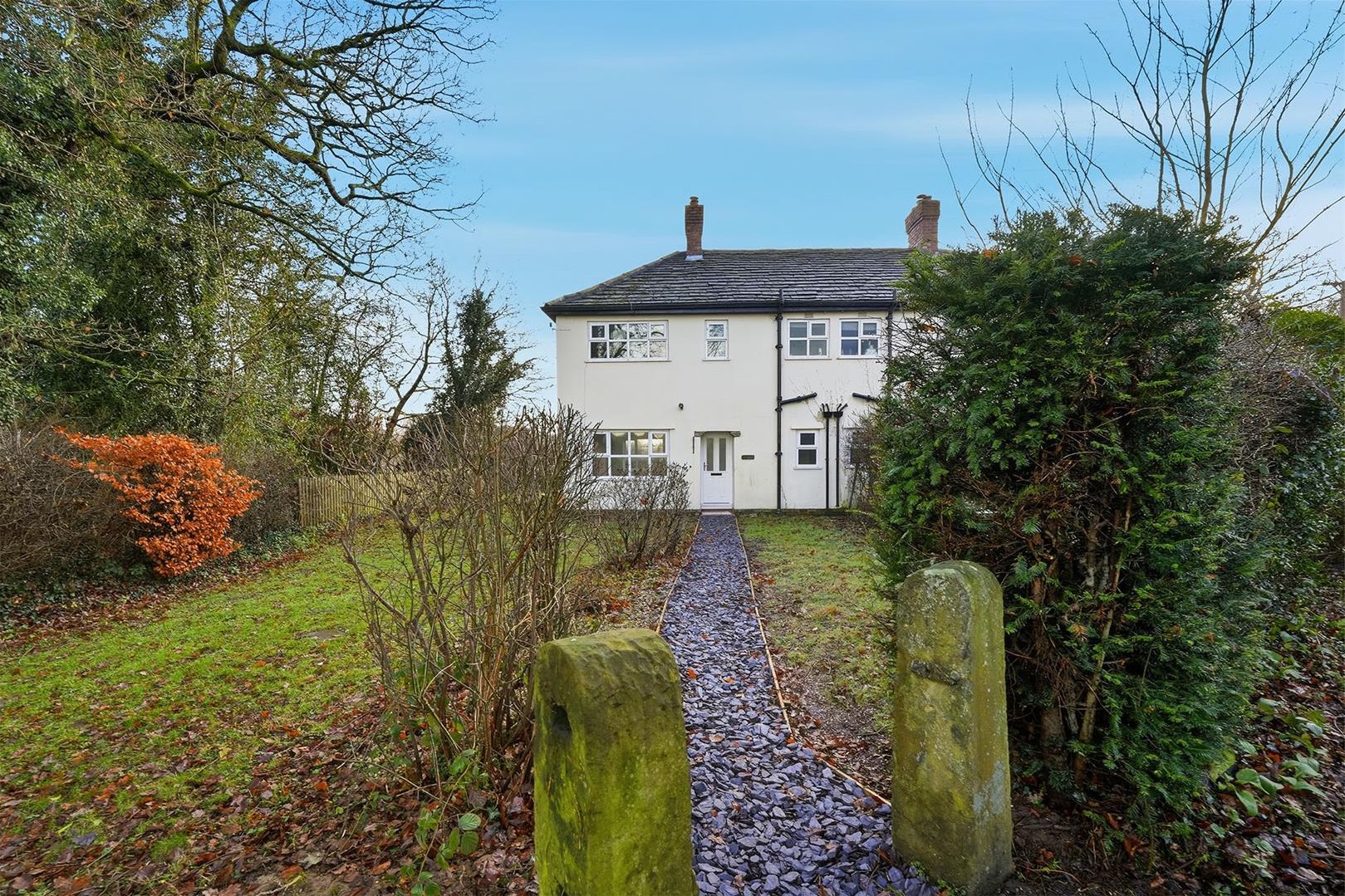 3 bedroom Cottage For Sale