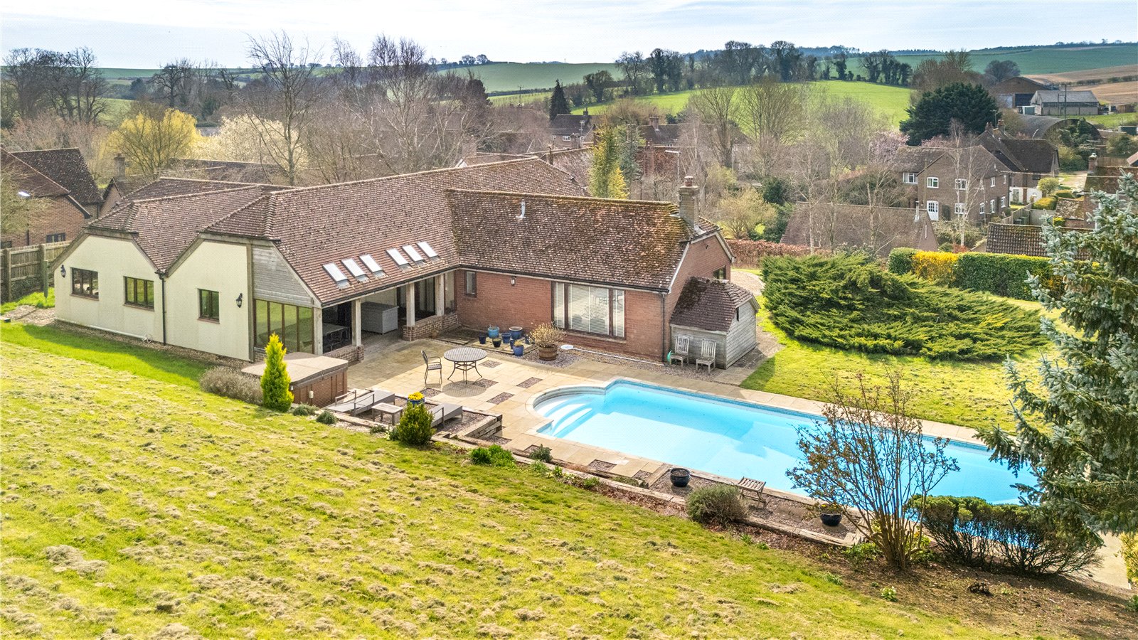 6 bedroom Detached house For Sale