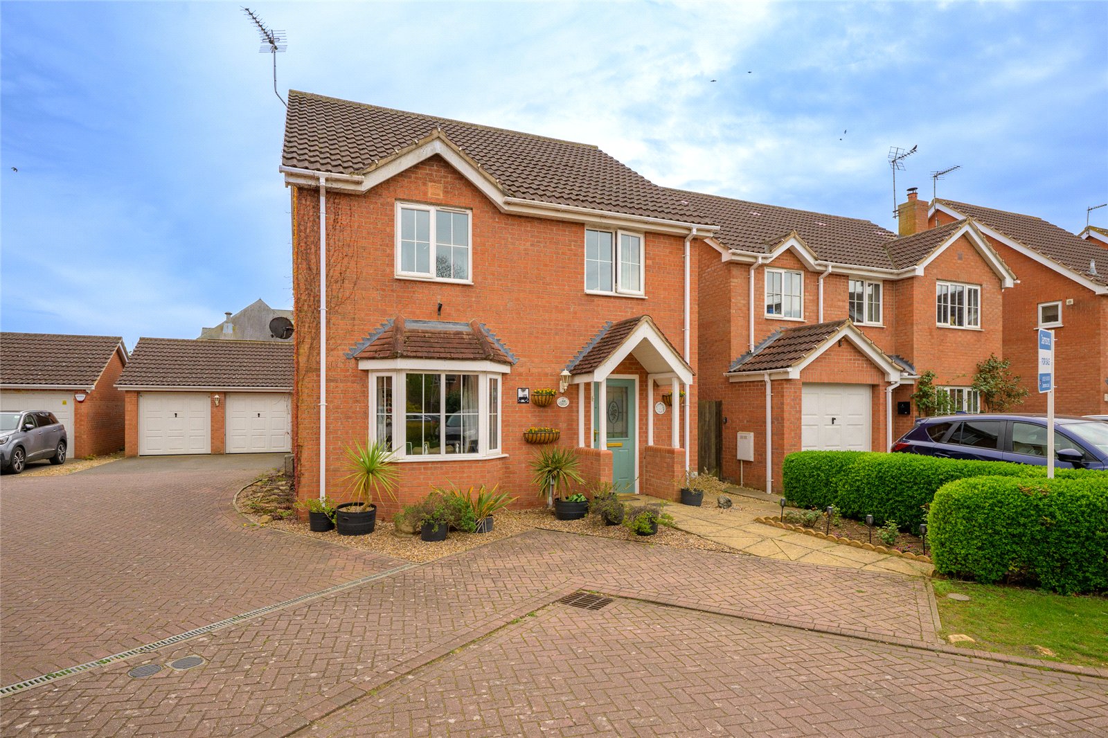 4 bedroom Detached house Under Offer