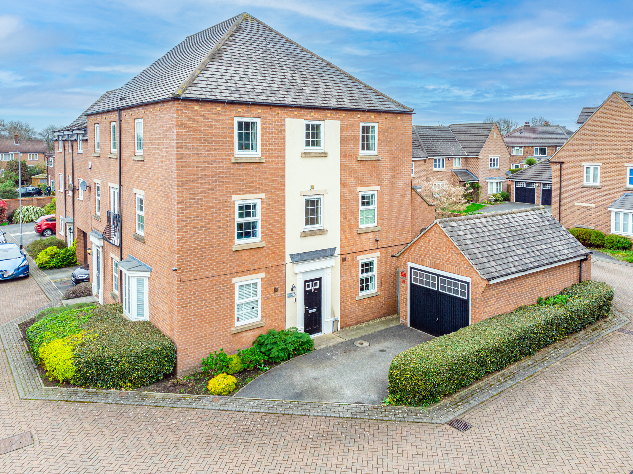 4 bedroom Semi-detached house For Sale