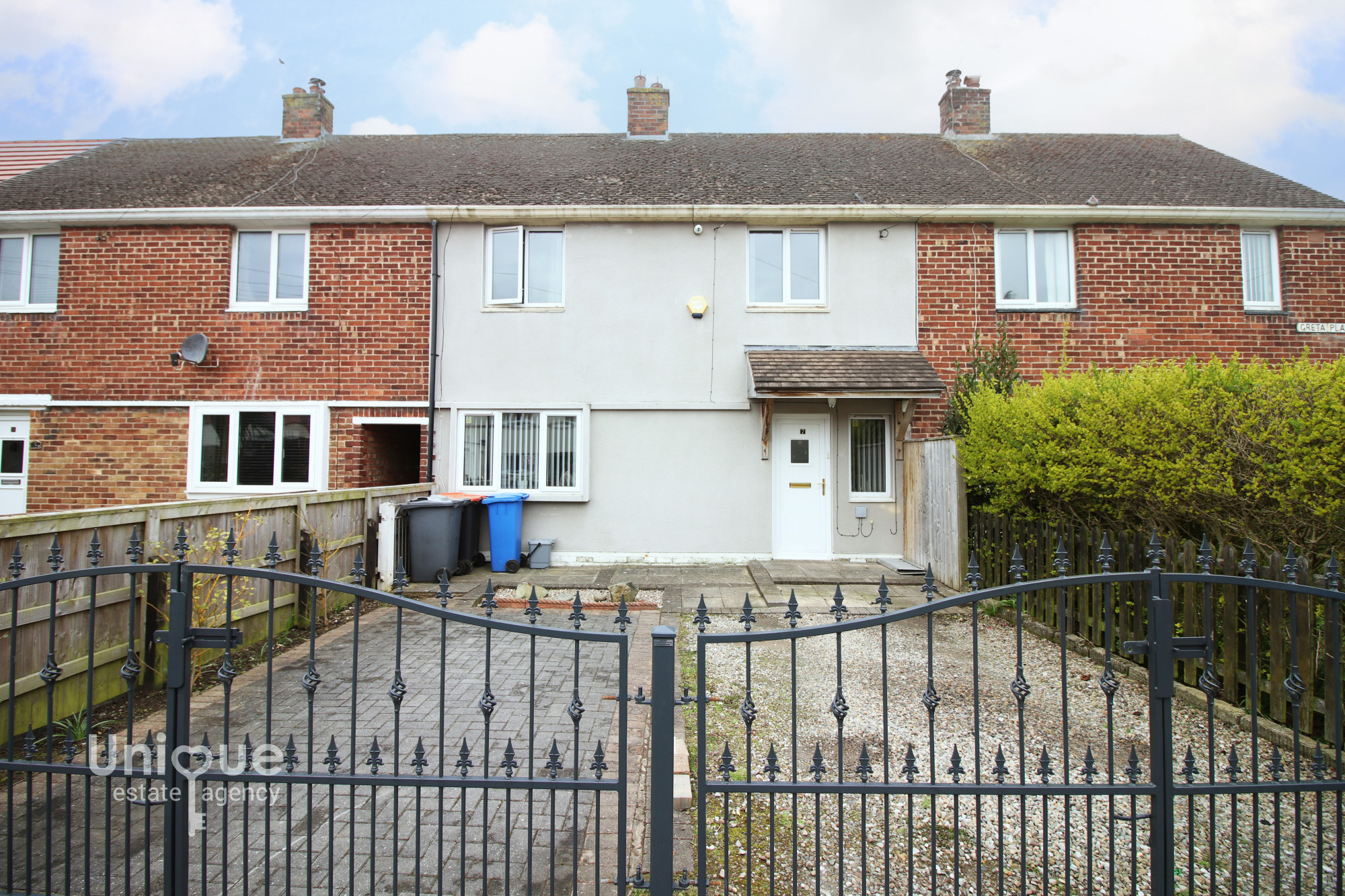 3 bedroom Terraced House Under Offer