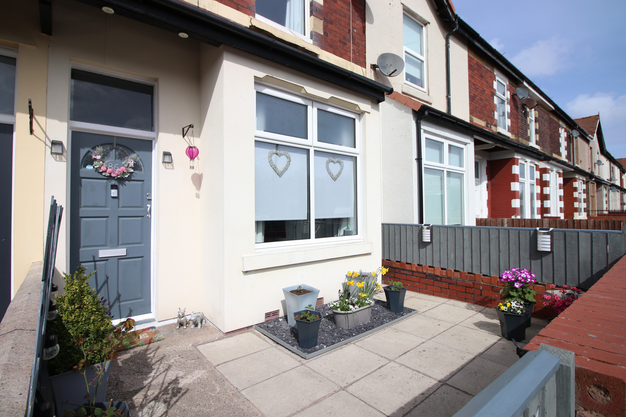 2 bedroom Terraced House Under Offer