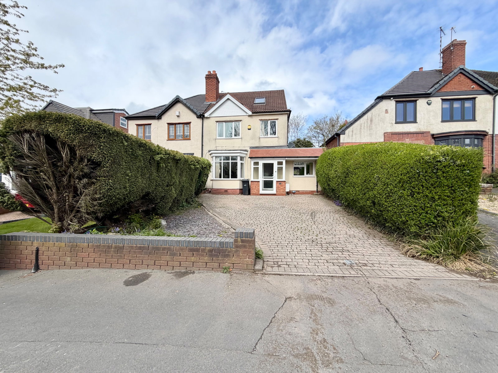 4 bedroom Semi-detached house For Sale