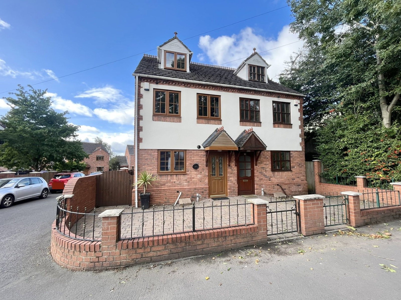 3 bedroom Town house Under Offer