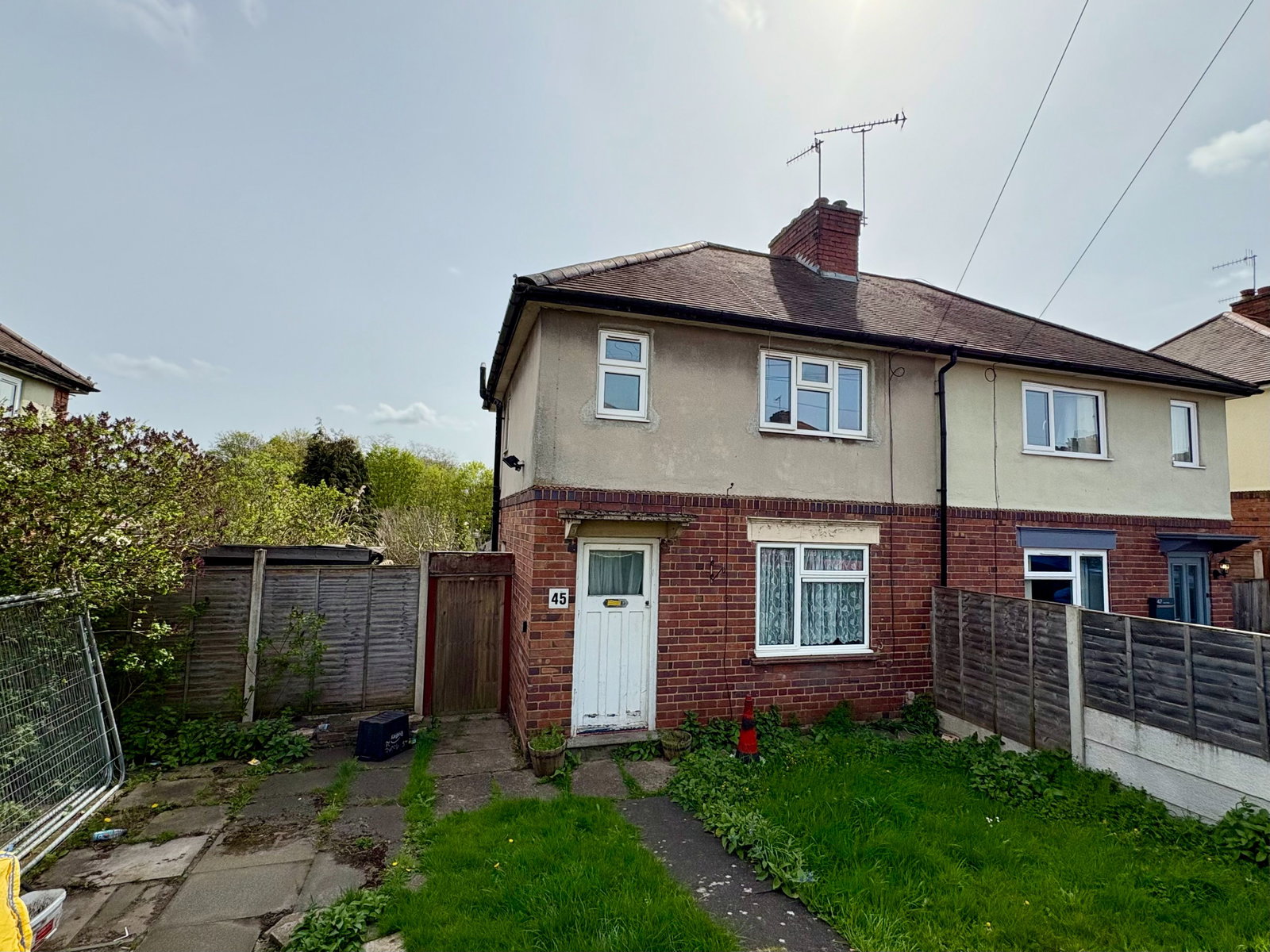 2 bedroom Semi-detached house For Sale