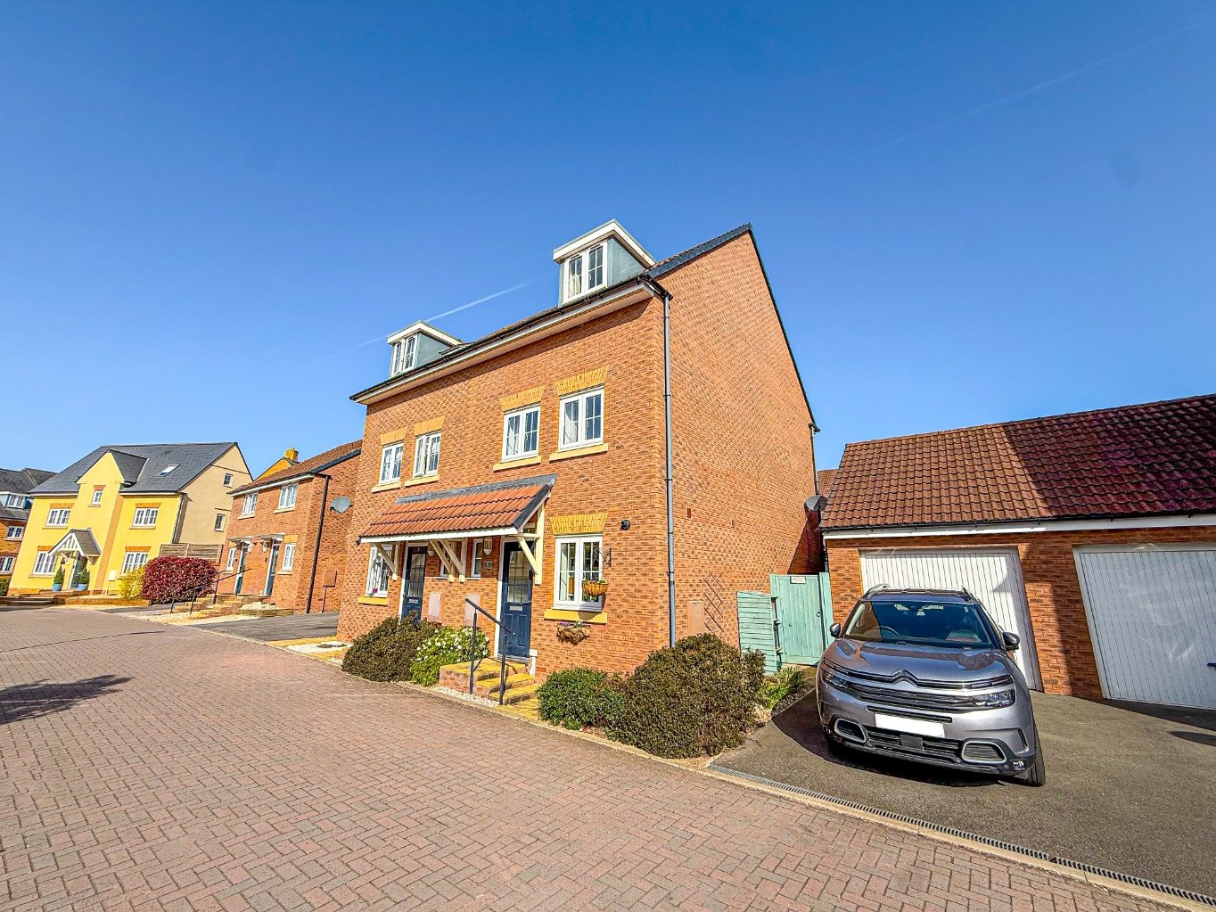 3 bedroom House (unspecified) For Sale