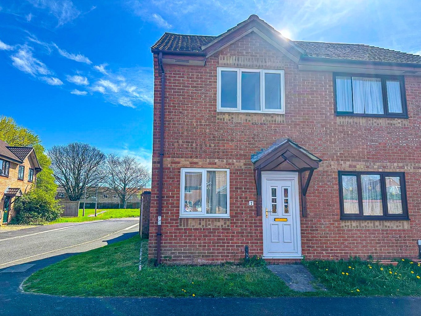 2 bedroom Semi-detached house For Sale