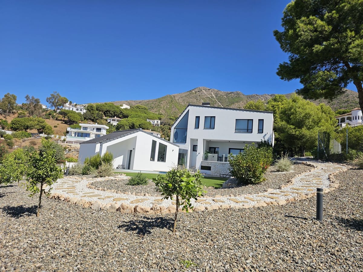 3 bedroom Villa For Sale