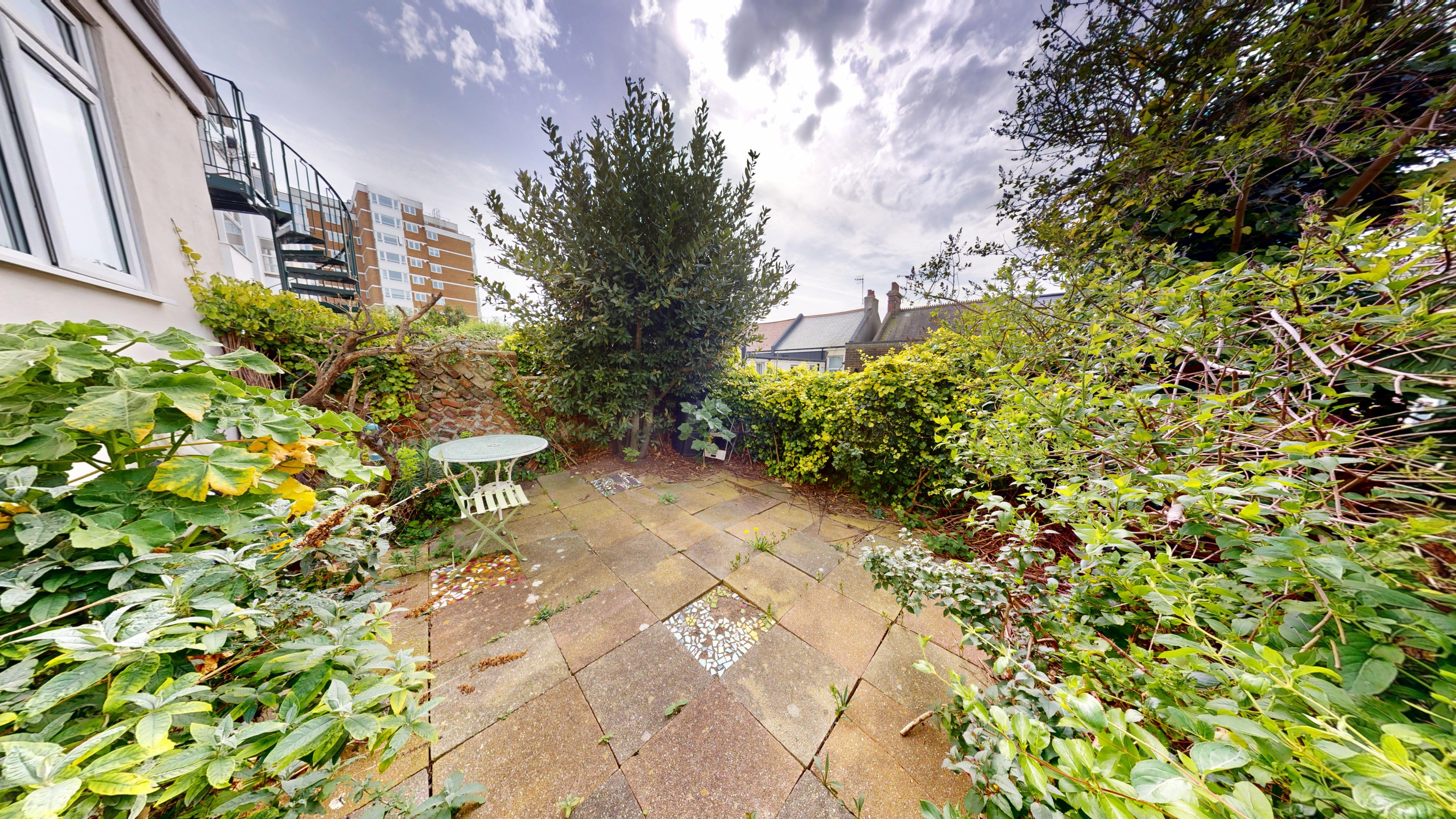 1 bedroom Flat To Let