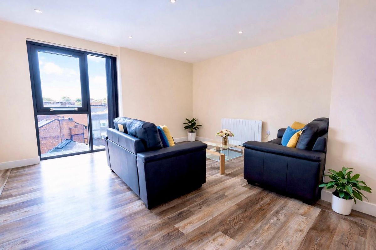 3 bedroom Apartment To Let