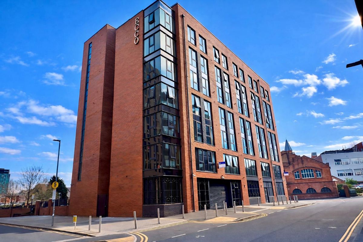 3 bedroom Apartment To Let