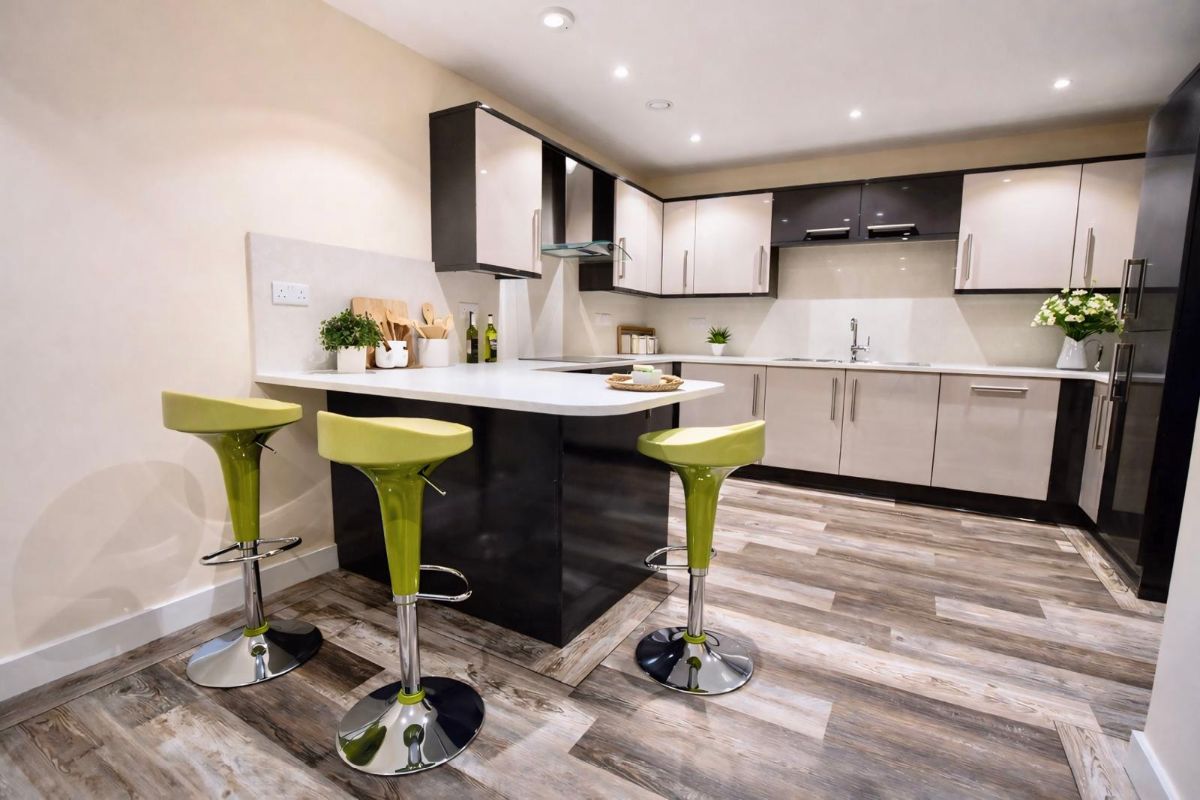 3 bedroom Apartment To Let