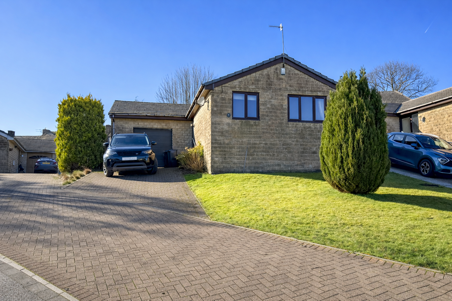 3 bedroom Bungalow For Sale