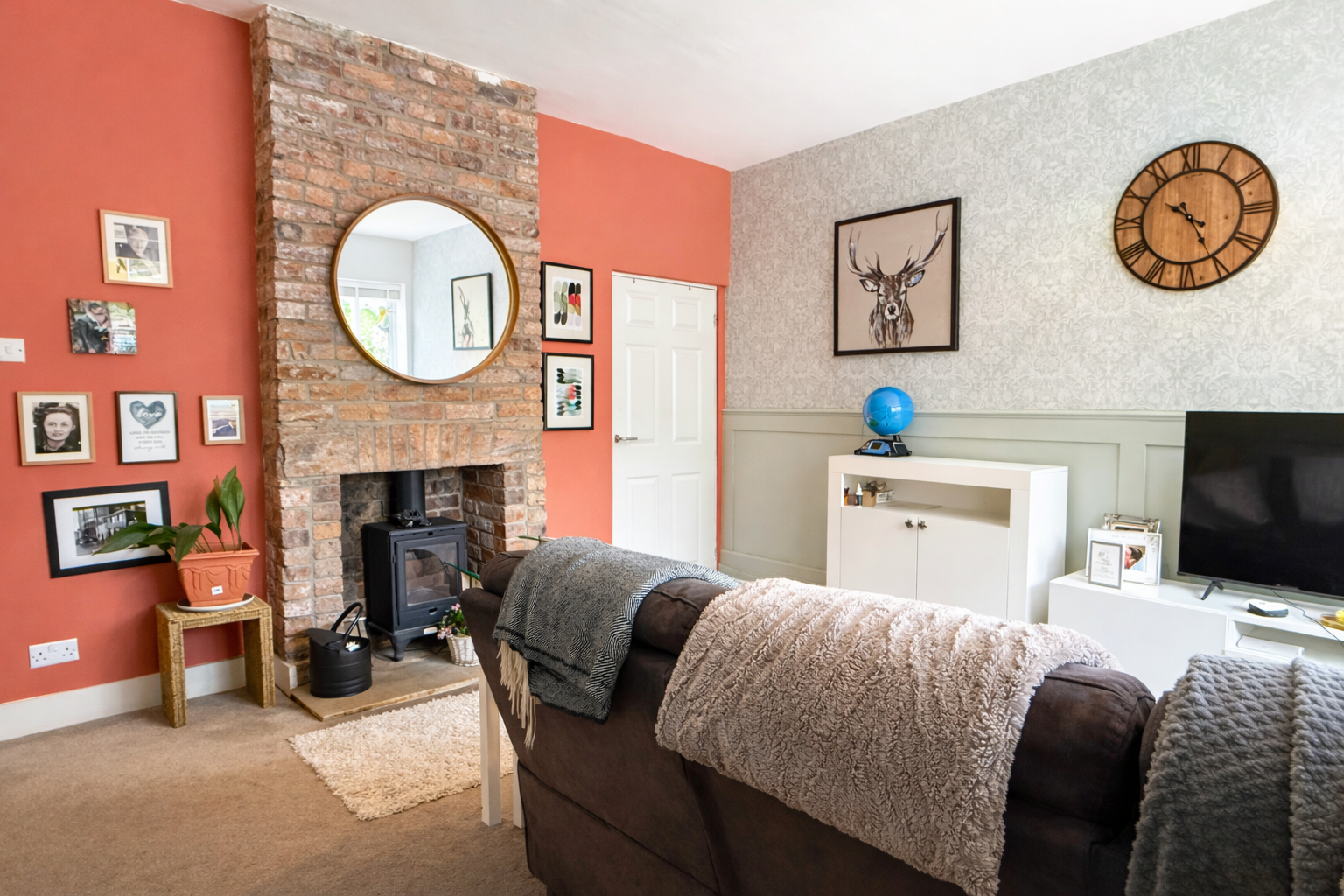 3 bedroom Semi-detached house For Sale