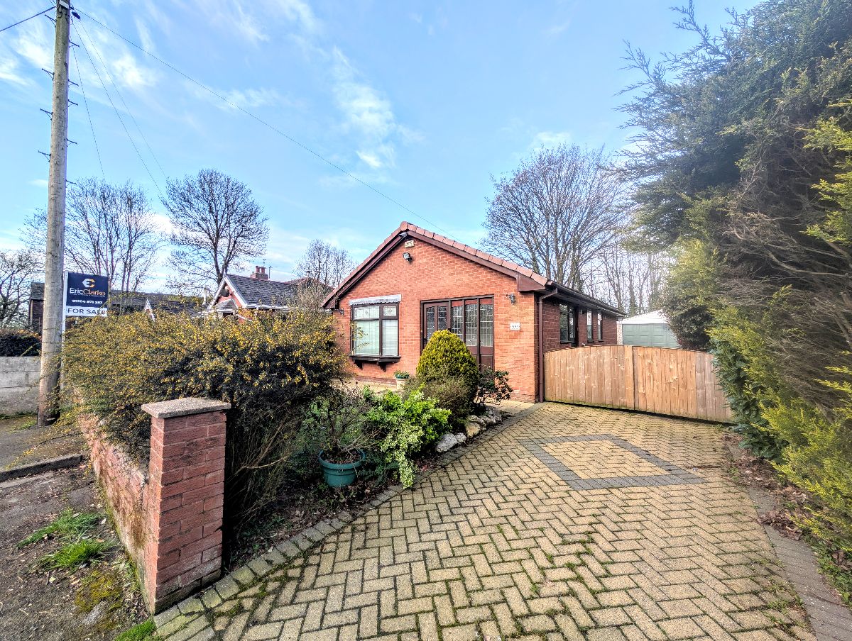2 bedroom Detached bungalow For Sale