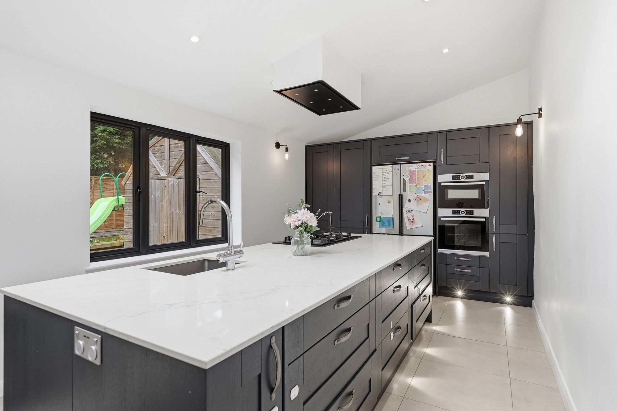 3 bedroom Link detached house For Sale