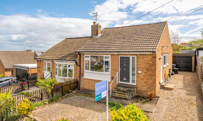2 bedroom Detached bungalow For Sale