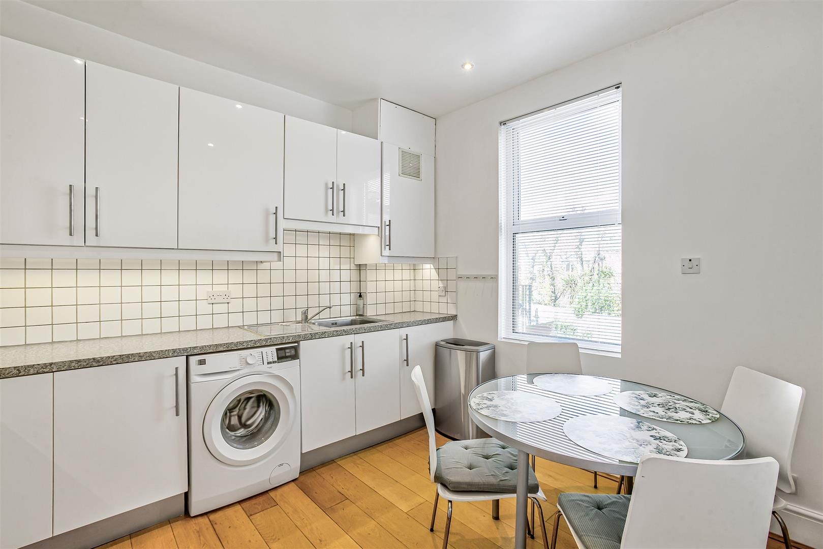 2 bedroom Flat Let