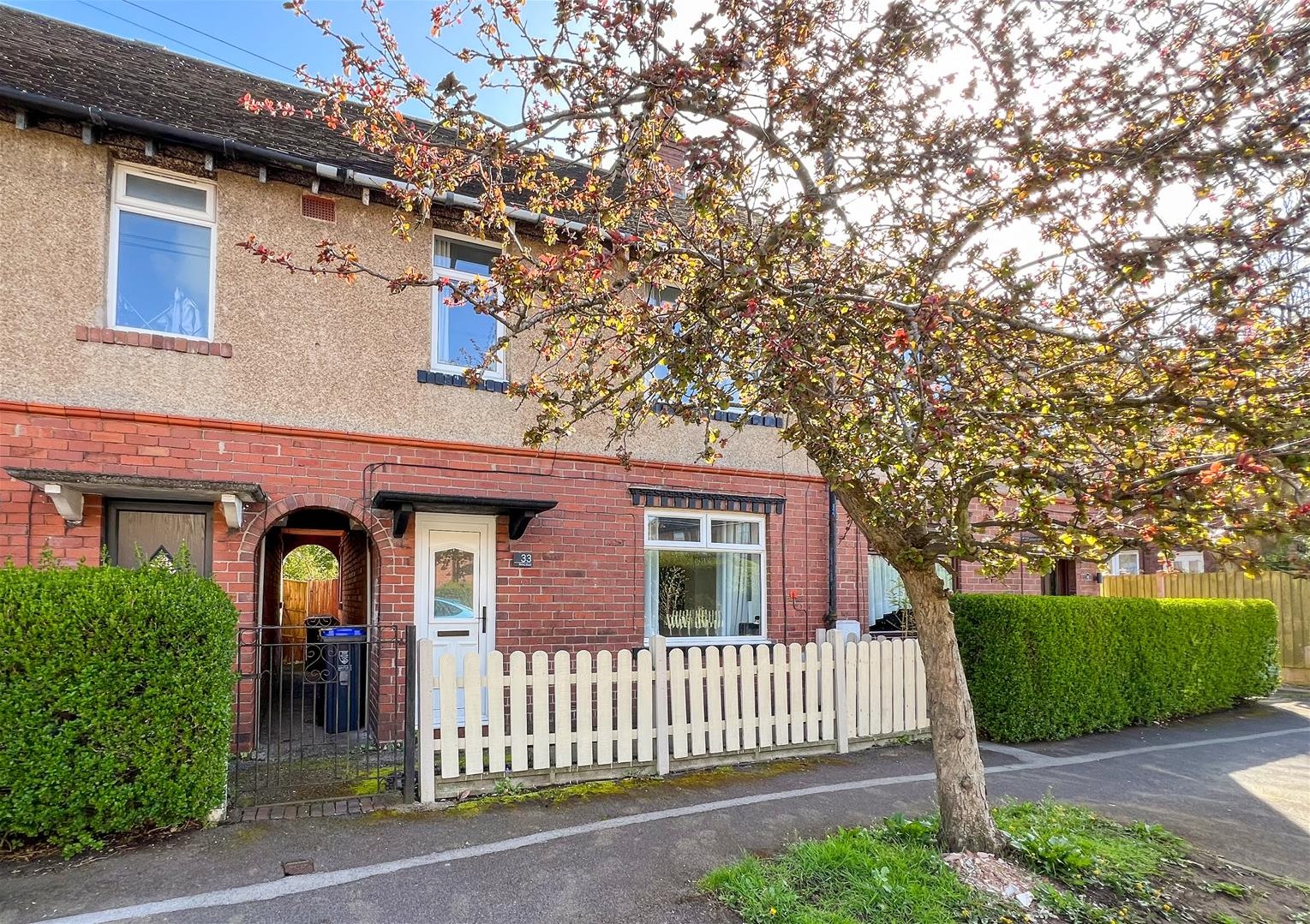2 bedroom House (unspecified) For Sale
