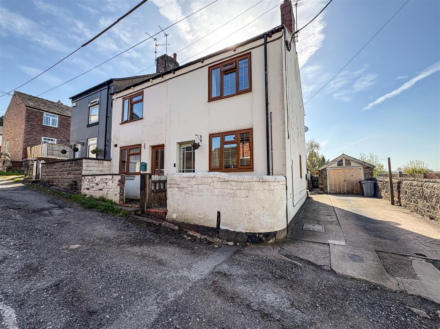 2 bedroom Link detached house Under Offer