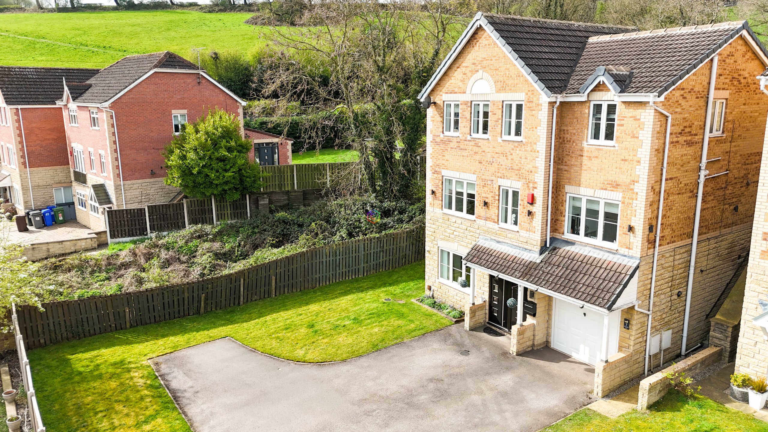 6 bedroom Detached house For Sale