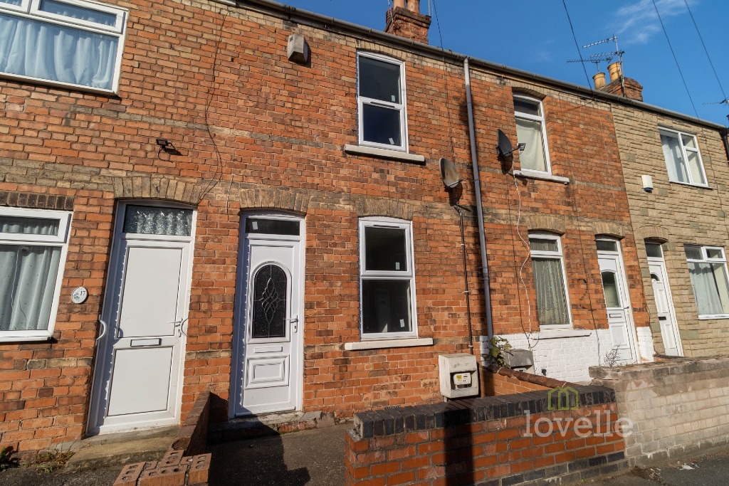 2 bedroom Terraced House To Let