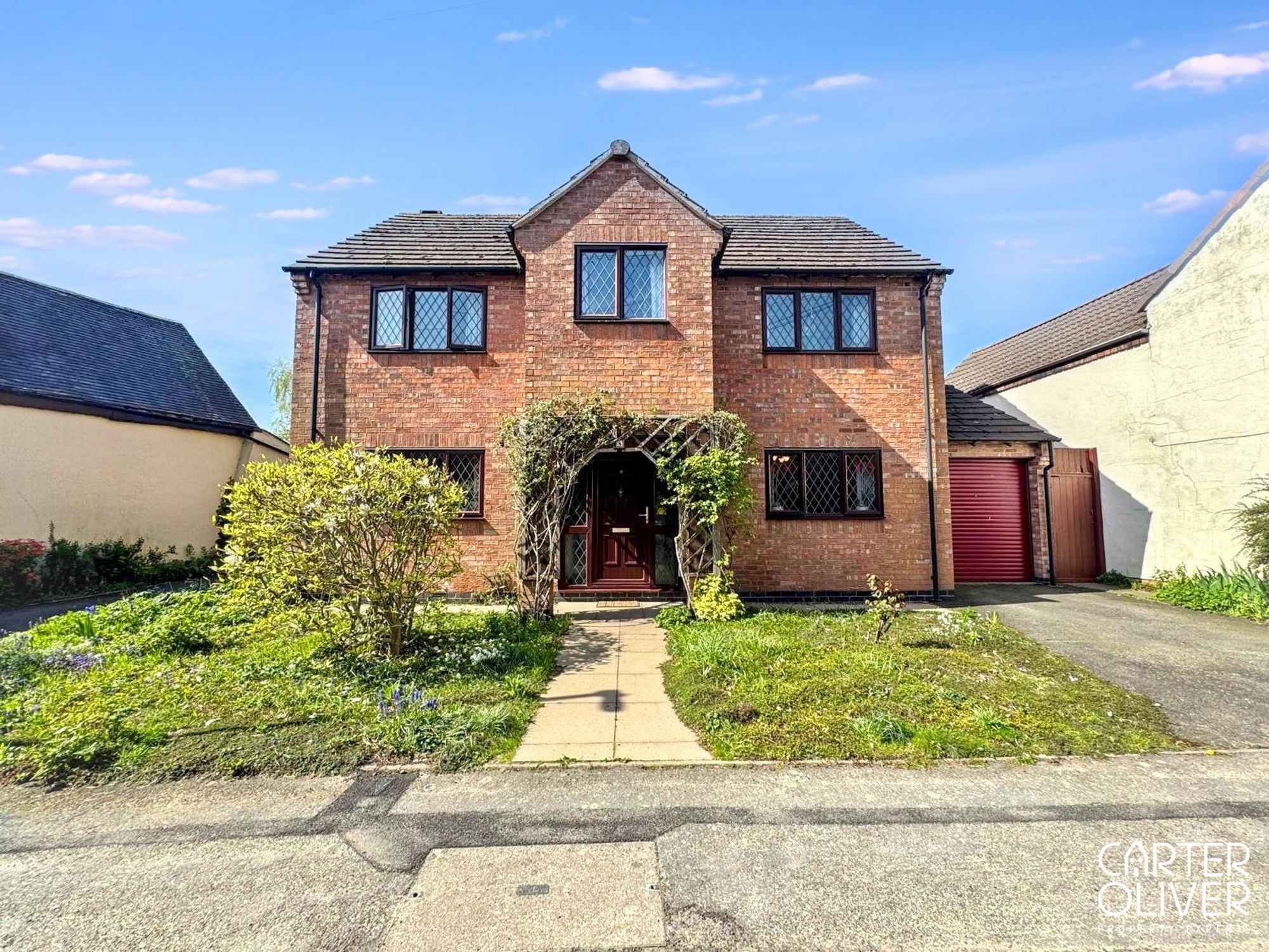 4 bedroom Detached house Under Offer