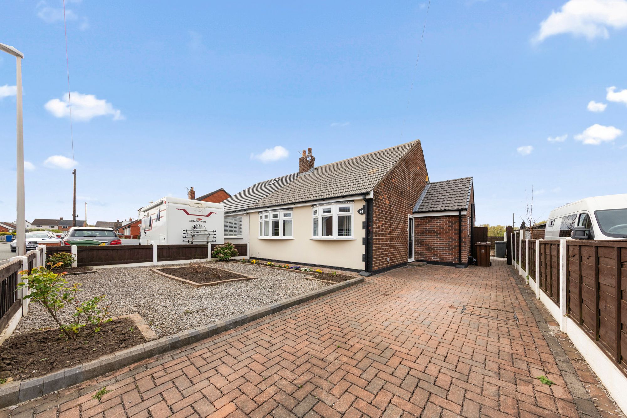2 bedroom Detached bungalow Under Offer