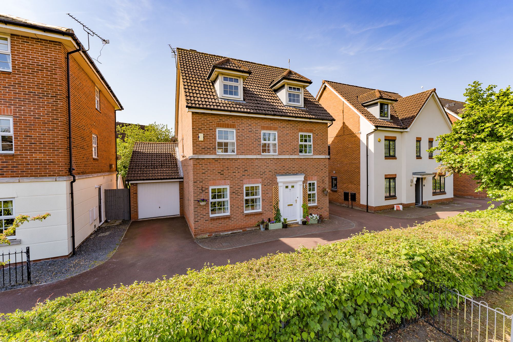 5 bedroom Detached house For Sale