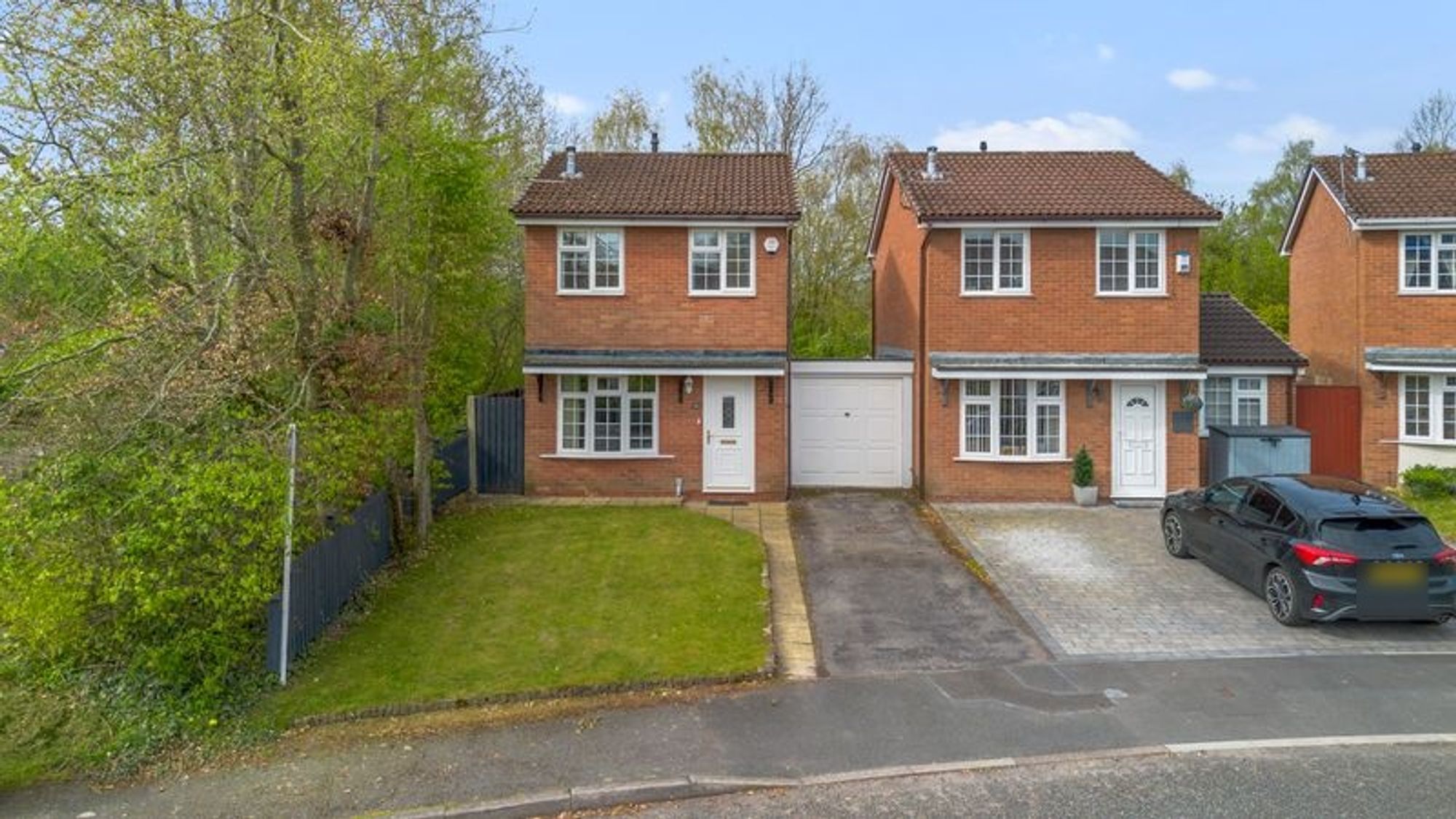 2 bedroom Link detached house Under Offer