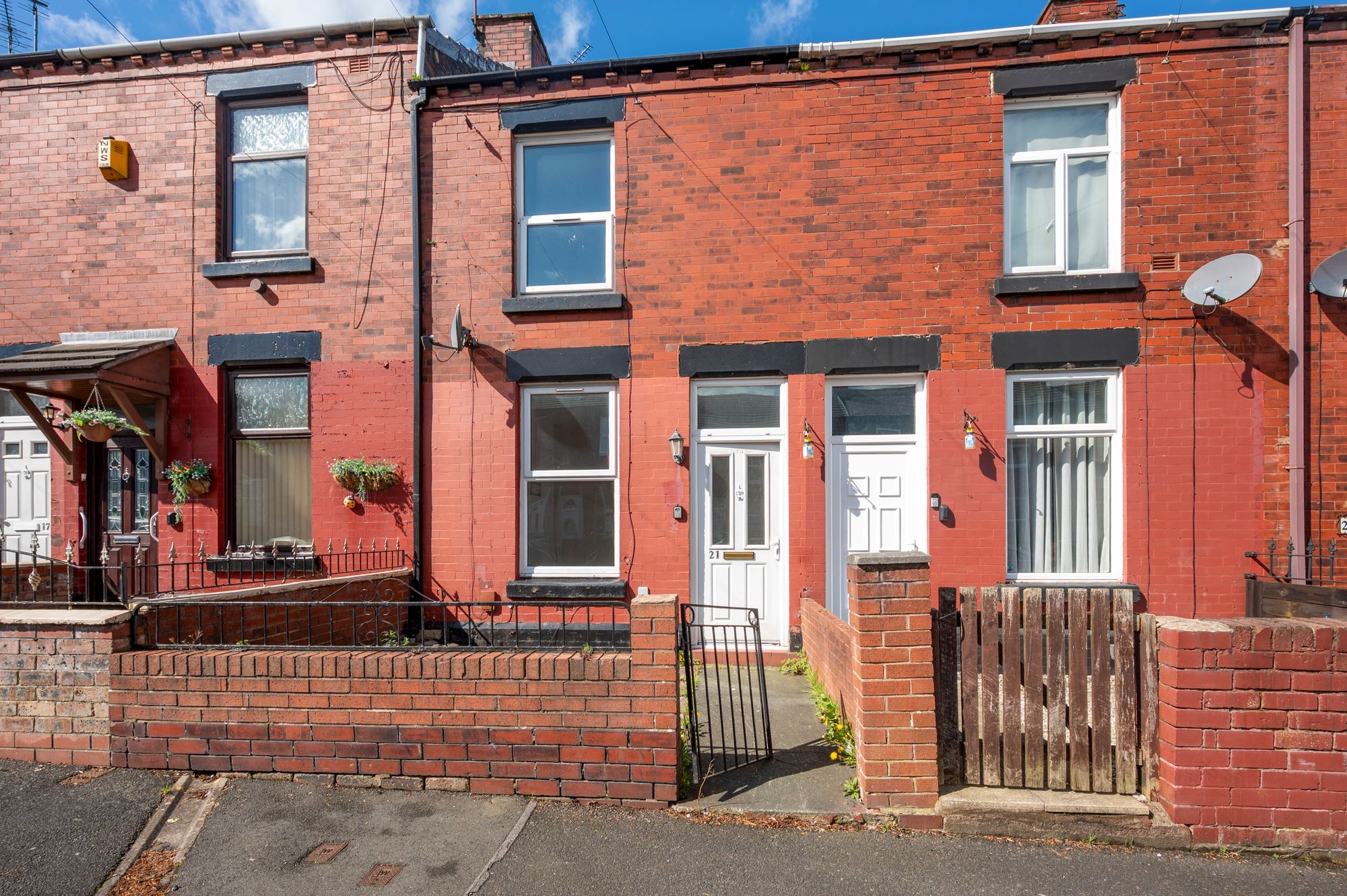2 bedroom Terraced House Under Offer