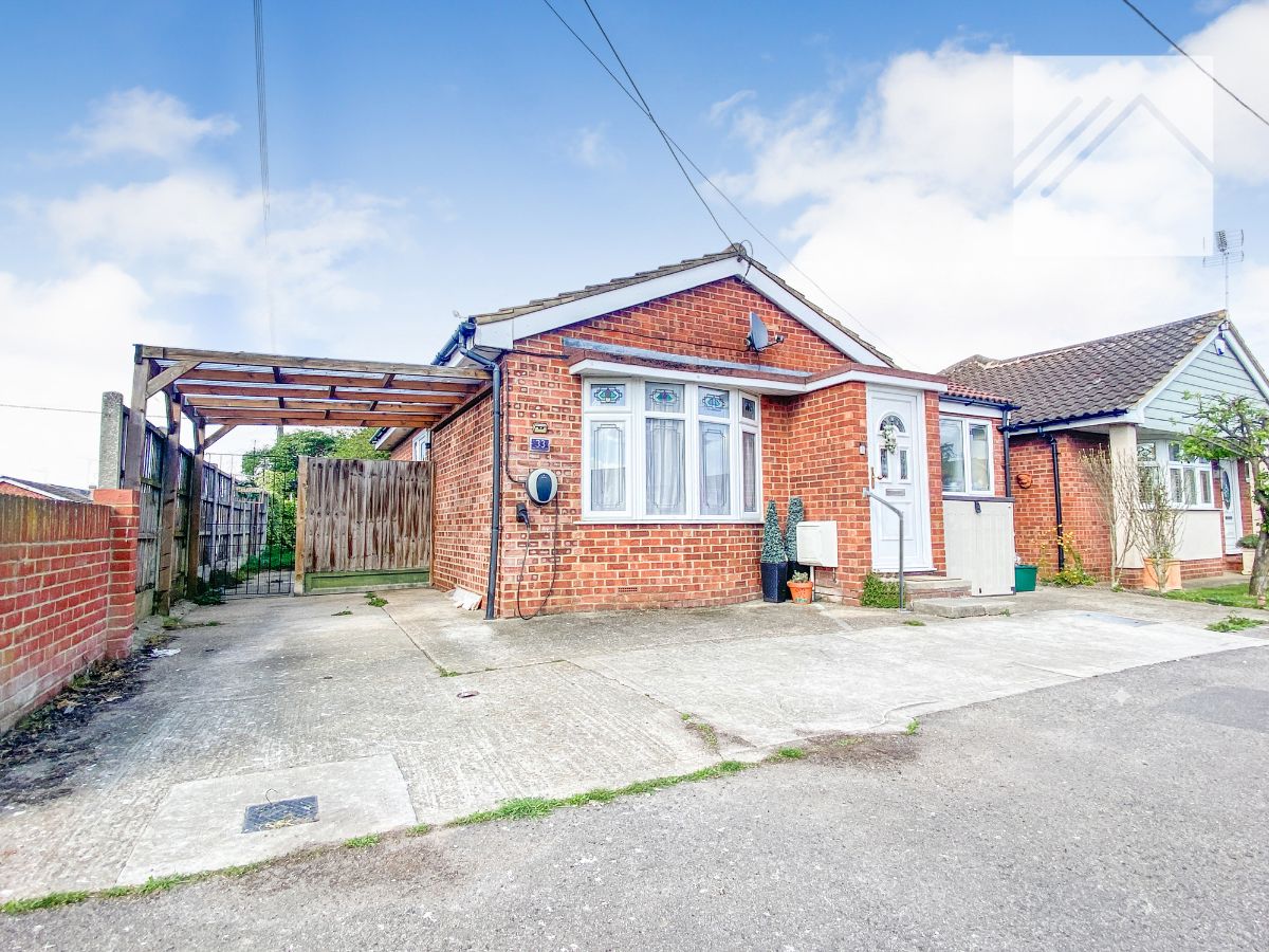 2 bedroom Detached bungalow For Sale