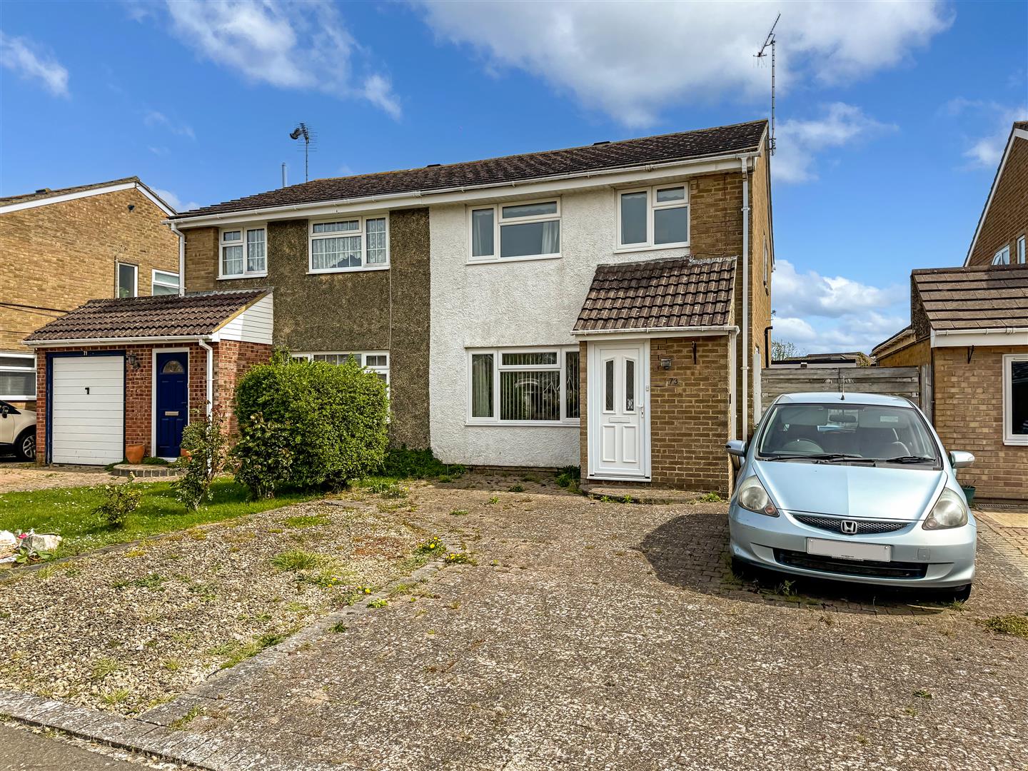 3 bedroom Semi-detached house For Sale