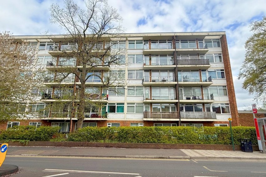 2 bedroom Apartment For Sale