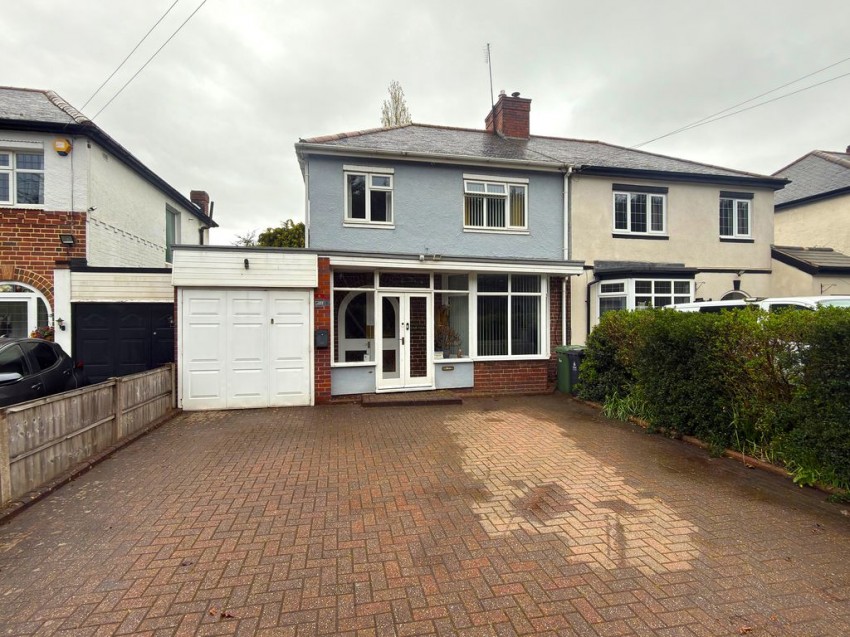 3 bedroom Semi-detached house For Sale