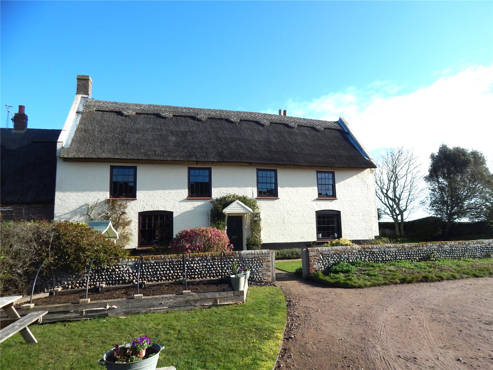 6 bedroom House (unspecified) For Sale