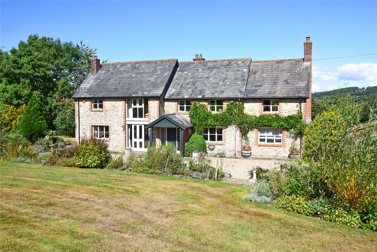 4 bedroom House (unspecified) For Sale