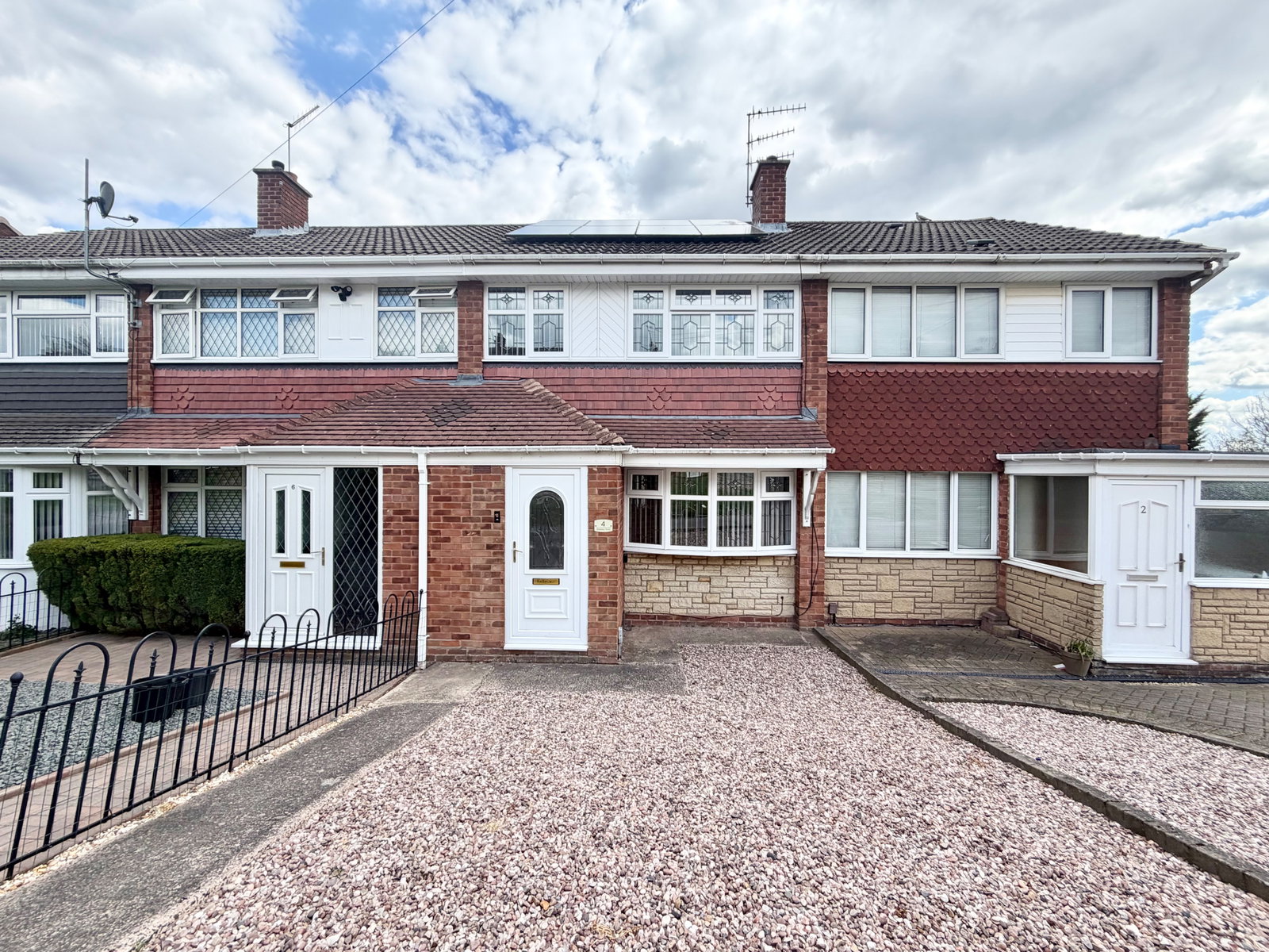 3 bedroom Terraced House Under Offer