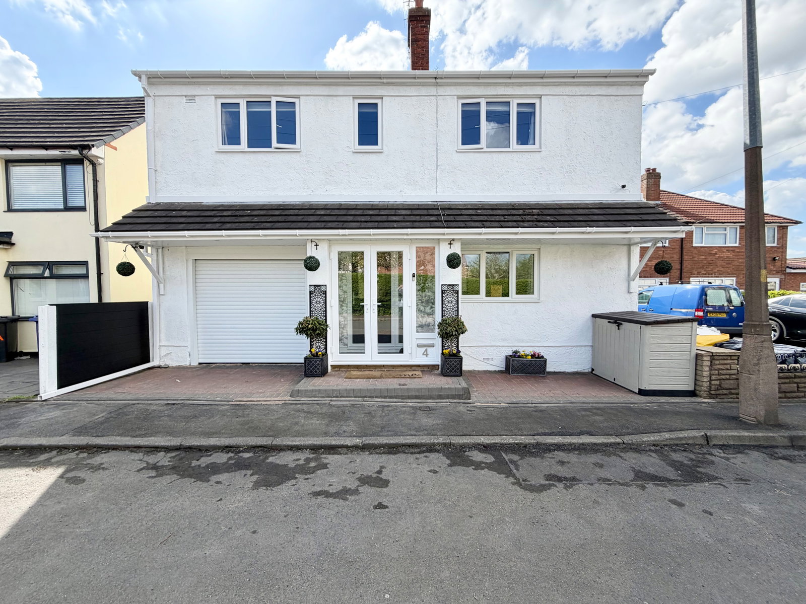 4 bedroom Detached house Under Offer