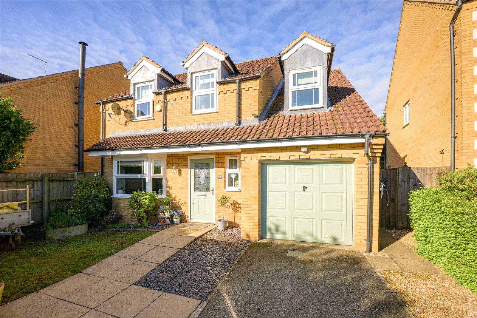 3 bedroom Detached house Under Offer
