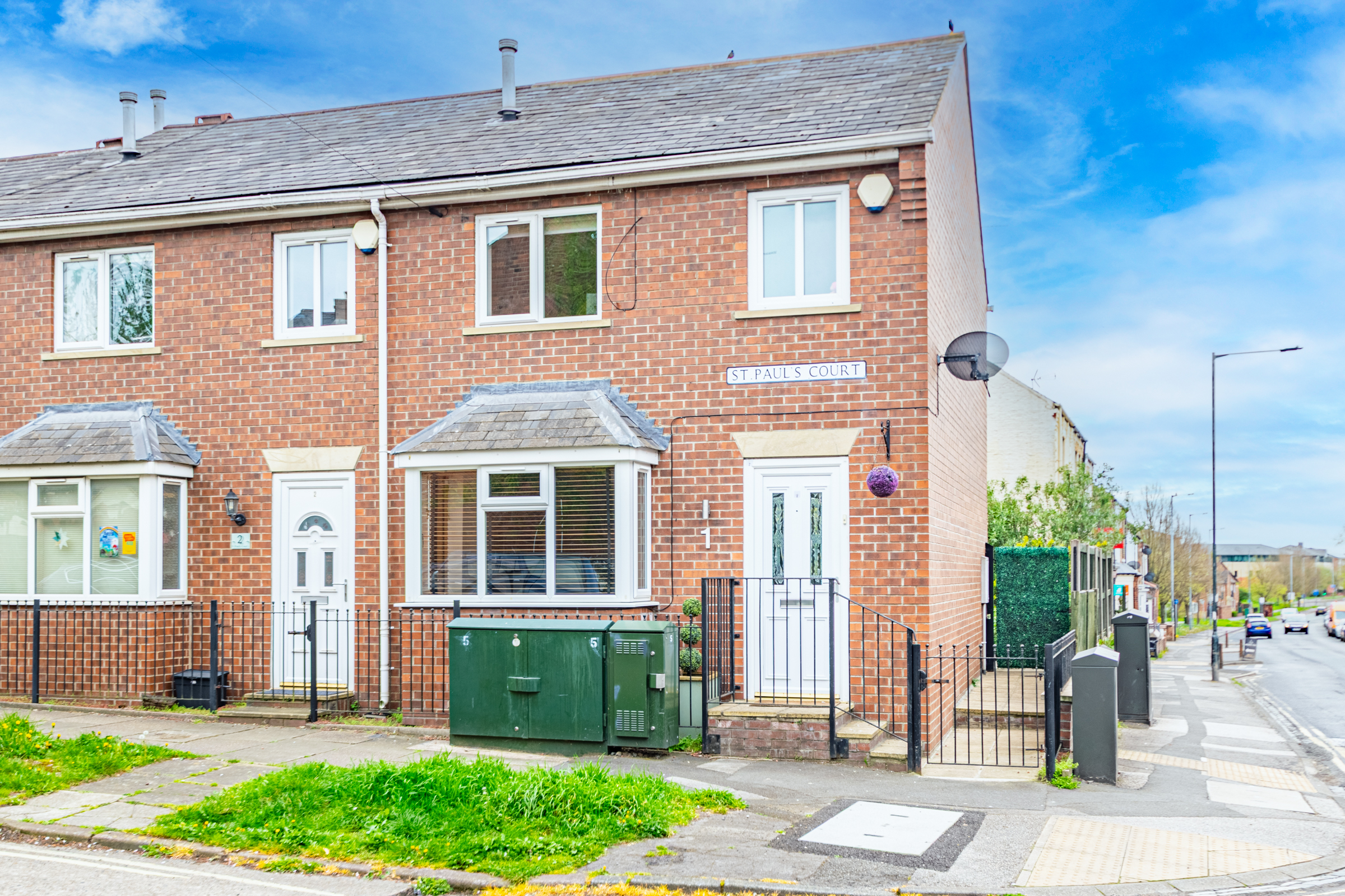 2 bedroom End of terrace house Under Offer