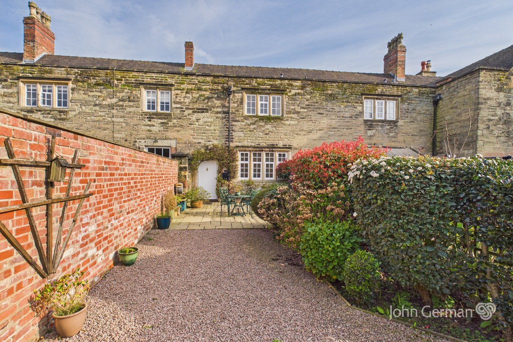2 bedroom Property For Sale