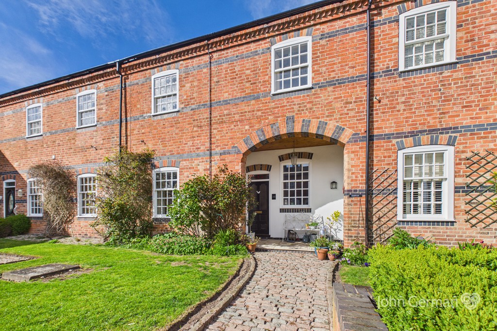 2 bedroom Mews house For Sale